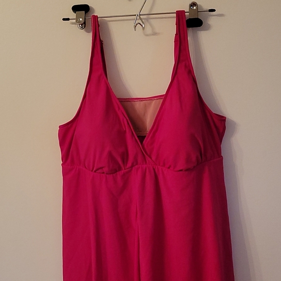 CROFT & BARROW SWIMSUIT - Picture 2 of 9